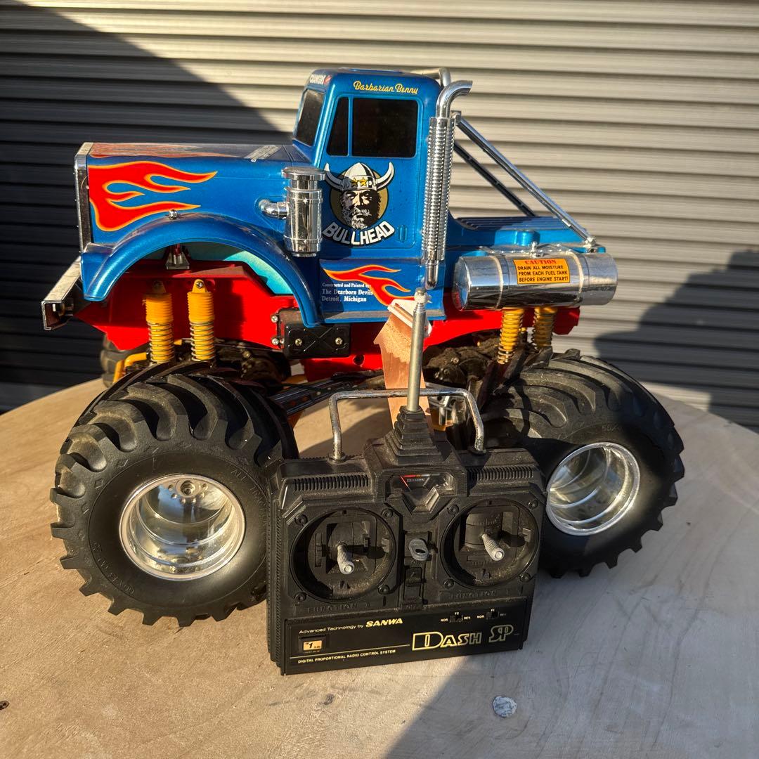 BULLHEAD モンスターラジコン 青