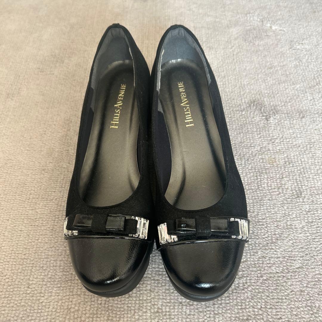 ヒルズアベニューブラックフラットシューズ リボン付き23cm美品