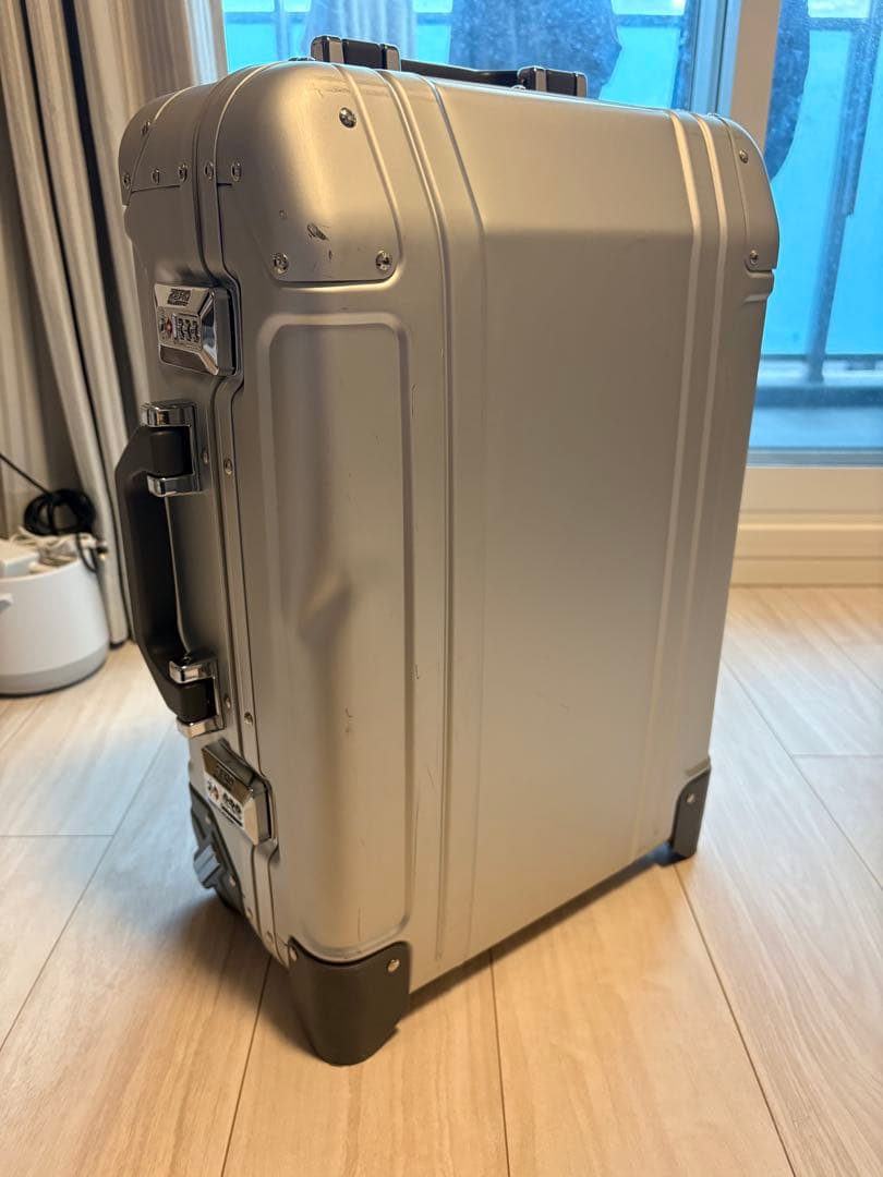 ゼロハリバートン　二輪　美品