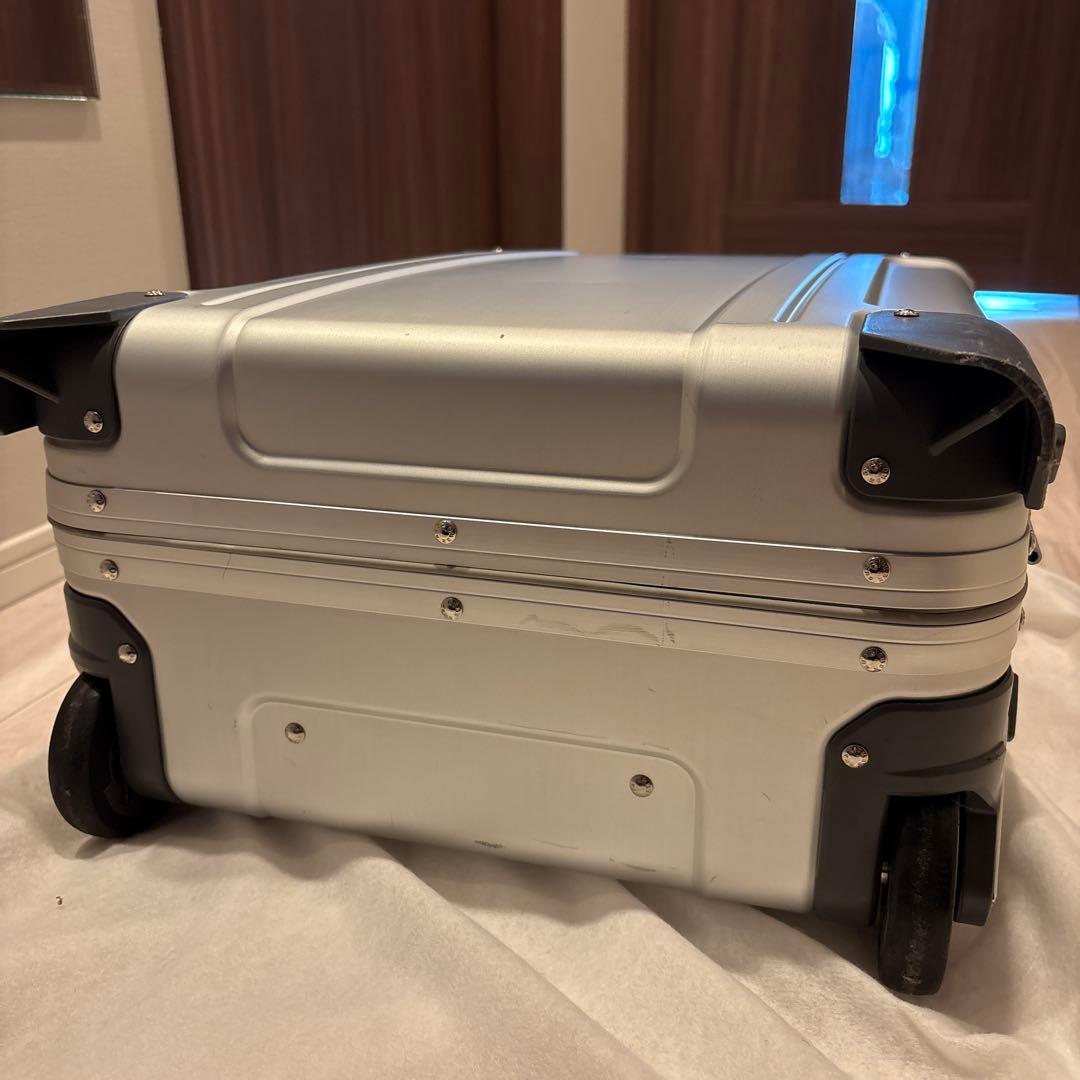 ゼロハリバートン　二輪　美品