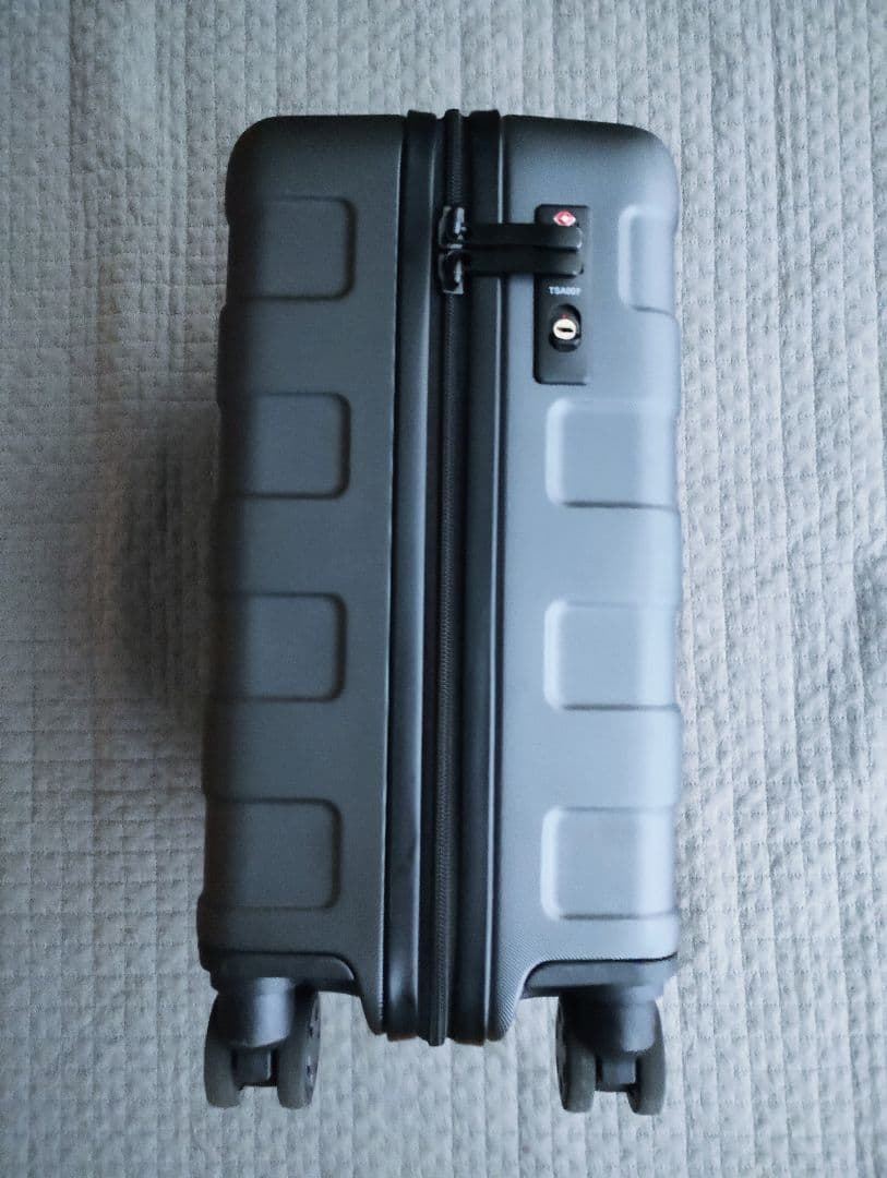 ■美品■無印良品 20L グレー　バーを自由に調節できるハードキャリーケース