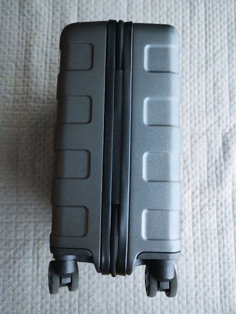 ■美品■無印良品 20L グレー　バーを自由に調節できるハードキャリーケース