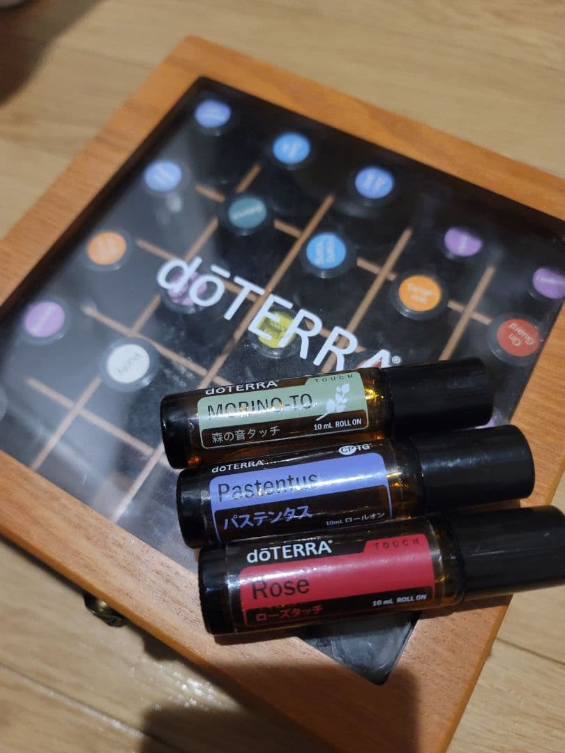 doTERRAアロマ木箱ケース付&森の音パステンタスロールオン&ローズロールオン