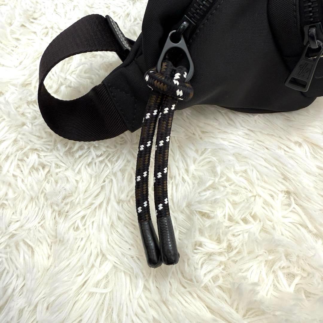 Kazuhiro505様✨MONCLER ボディバッグ ウエストポーチ