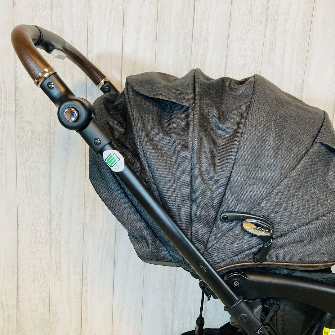 【美品】アップリカ ラクーナクッションフリープラス 2022年モデル