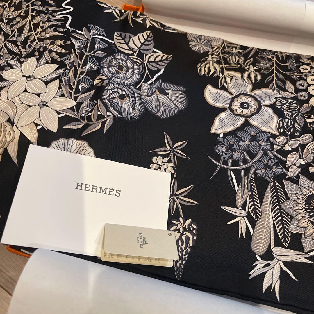 新品未使用　HERMESエルメス　カレ90 ブラニフルール　ブラック