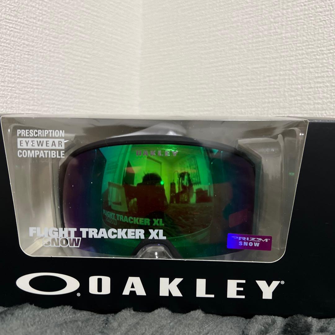 【新品未使用】オークリー フライトトラッカー XL メタルブラック