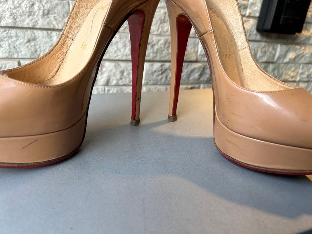 値下げしました これからのイベントにどうですか？ルブタンパンプス