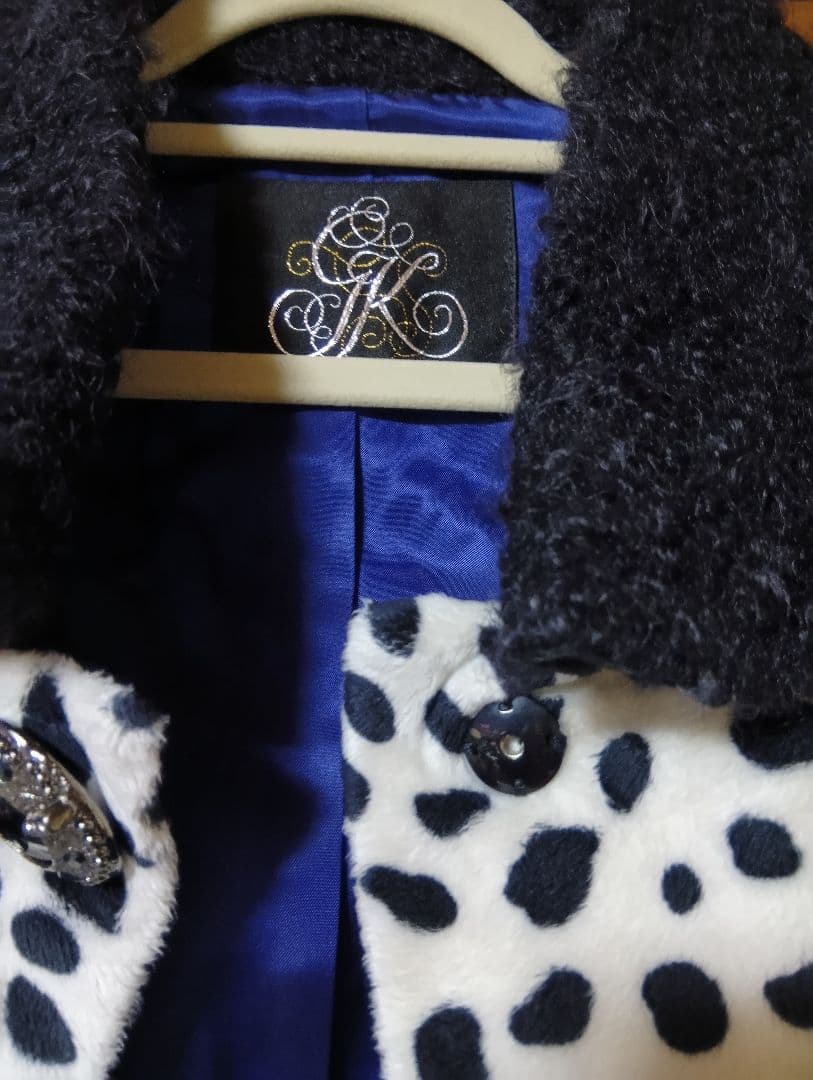 伊太利屋　黒白模様ロングコート