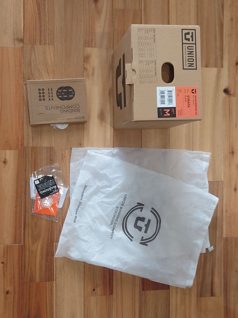 UNION STRATA（ユニオン ストラータ） Mサイズ 黒 箱付き 美品