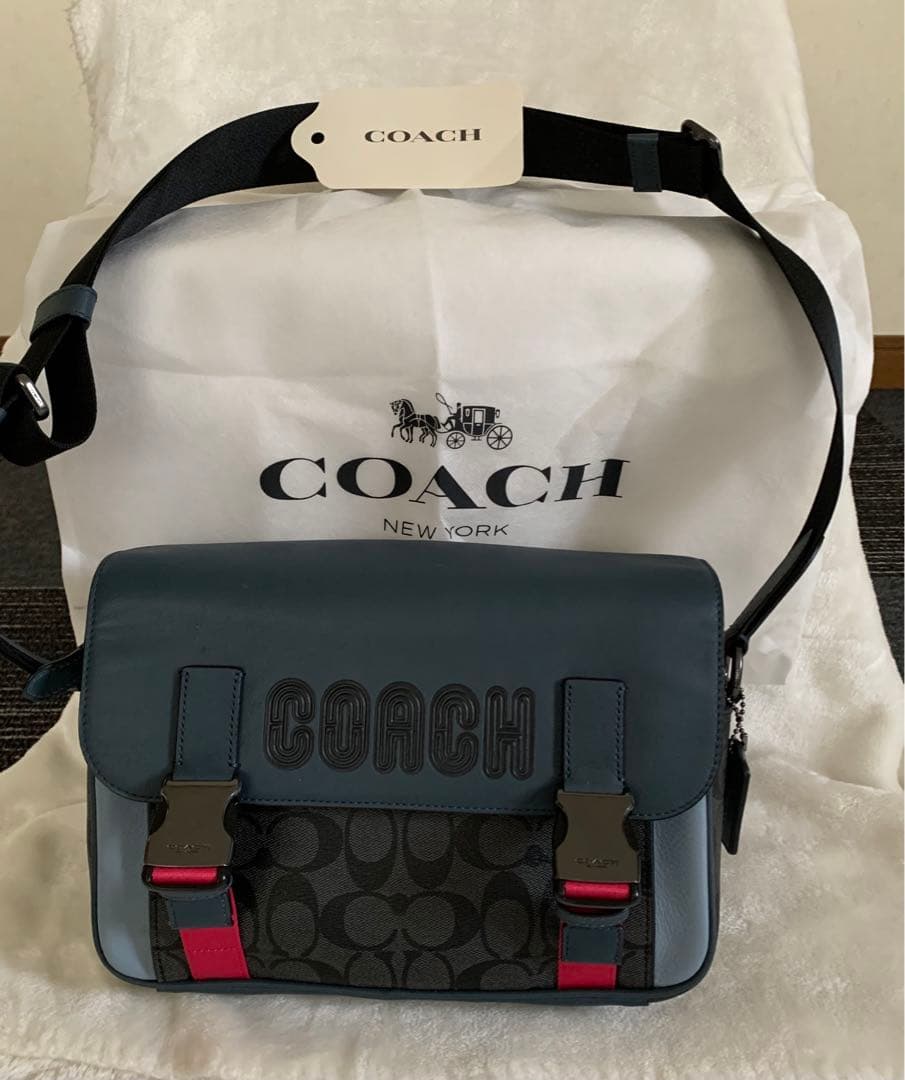 COACH メッセンジャーバッグ 合成皮革 ロゴ入り 保存袋付き✴︎美品✴︎