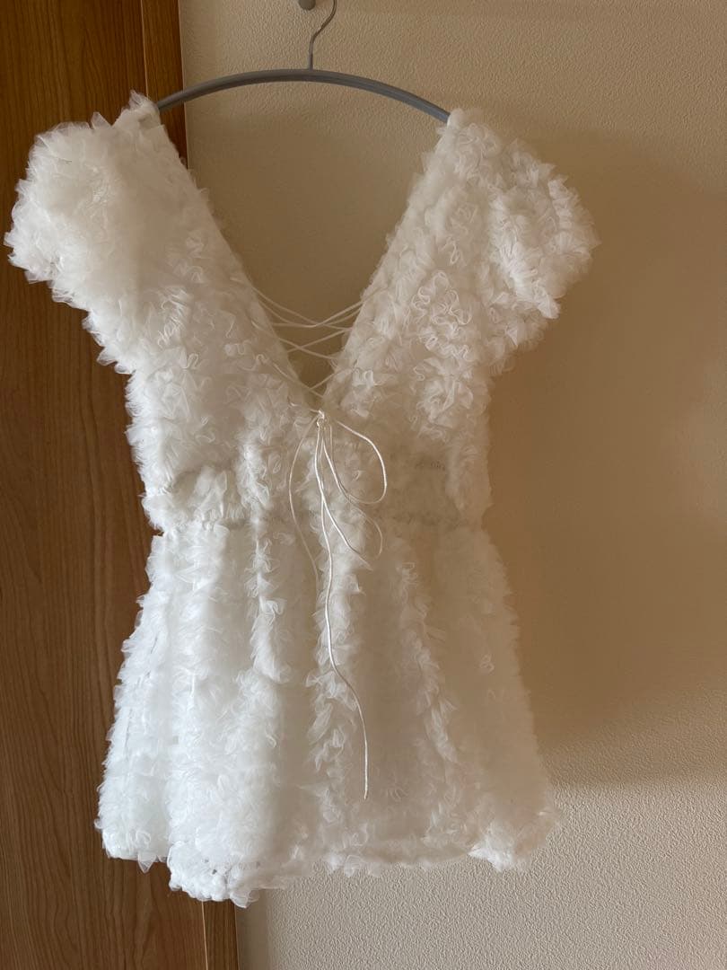 polauraフラワーぺプラムバックリボンチュニック ホワイト