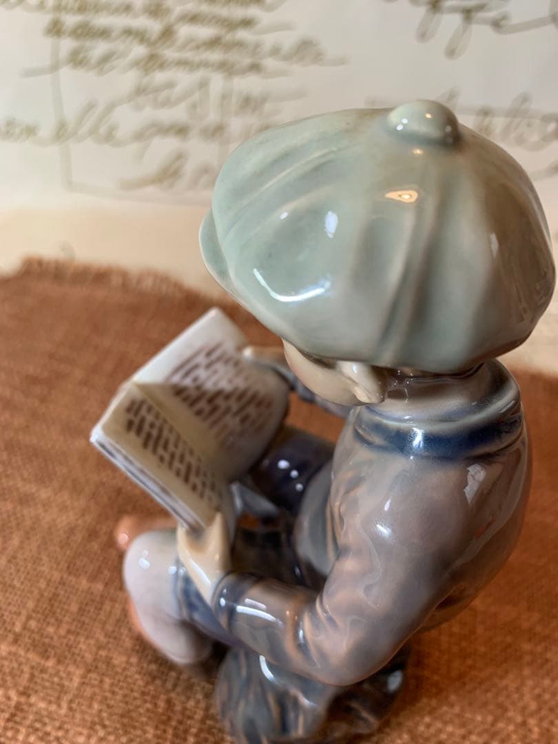 ロイヤルコペンハーゲン　ダールイェンセンのビンテージの可愛い男の子フィギュリン！