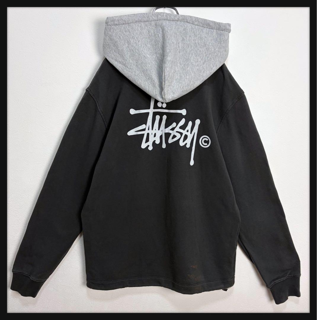 【即完売モデル】ステューシー バックロゴ パーカー バイカラー ブラック グレー