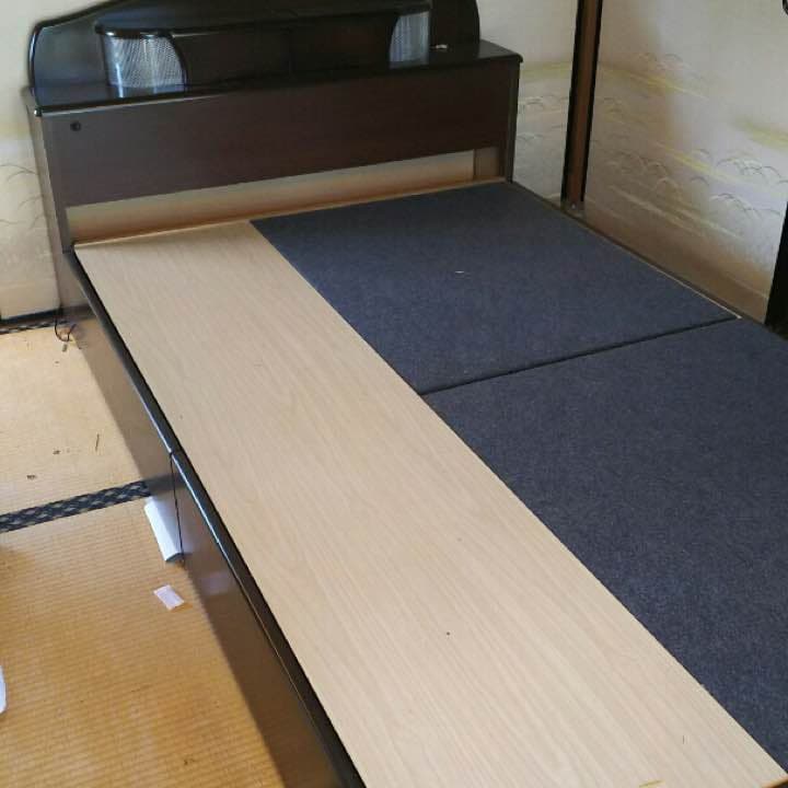 トヨタの収納付きシングルベット