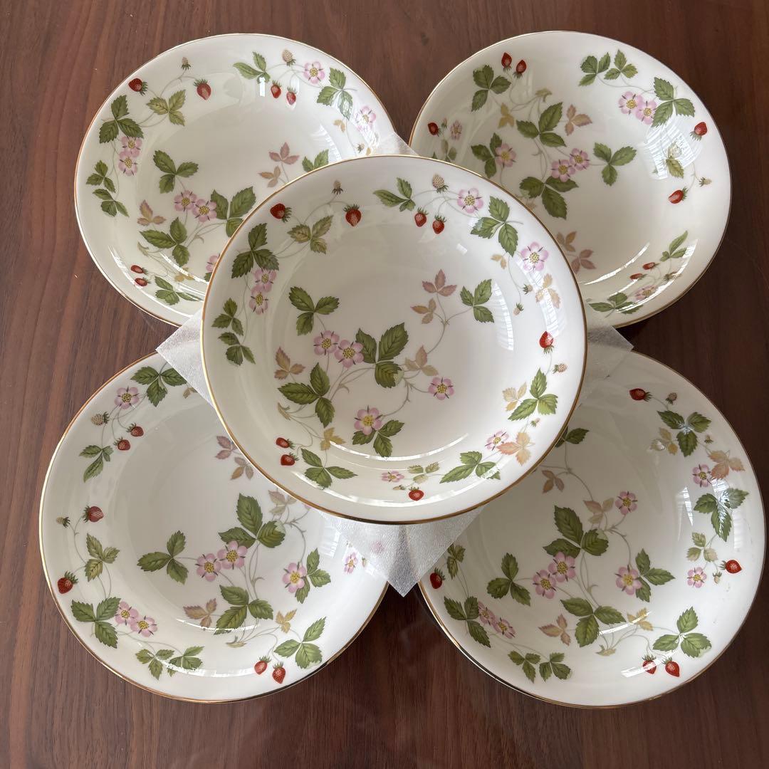 ウェッジウッド☆ワイルドストロベリーサラダソーサー5個セット
