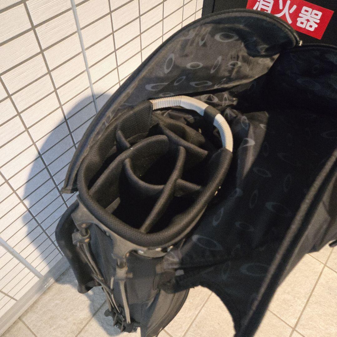 ア*ル様 OAKLEY キャディバッグ ブラック 三脚式