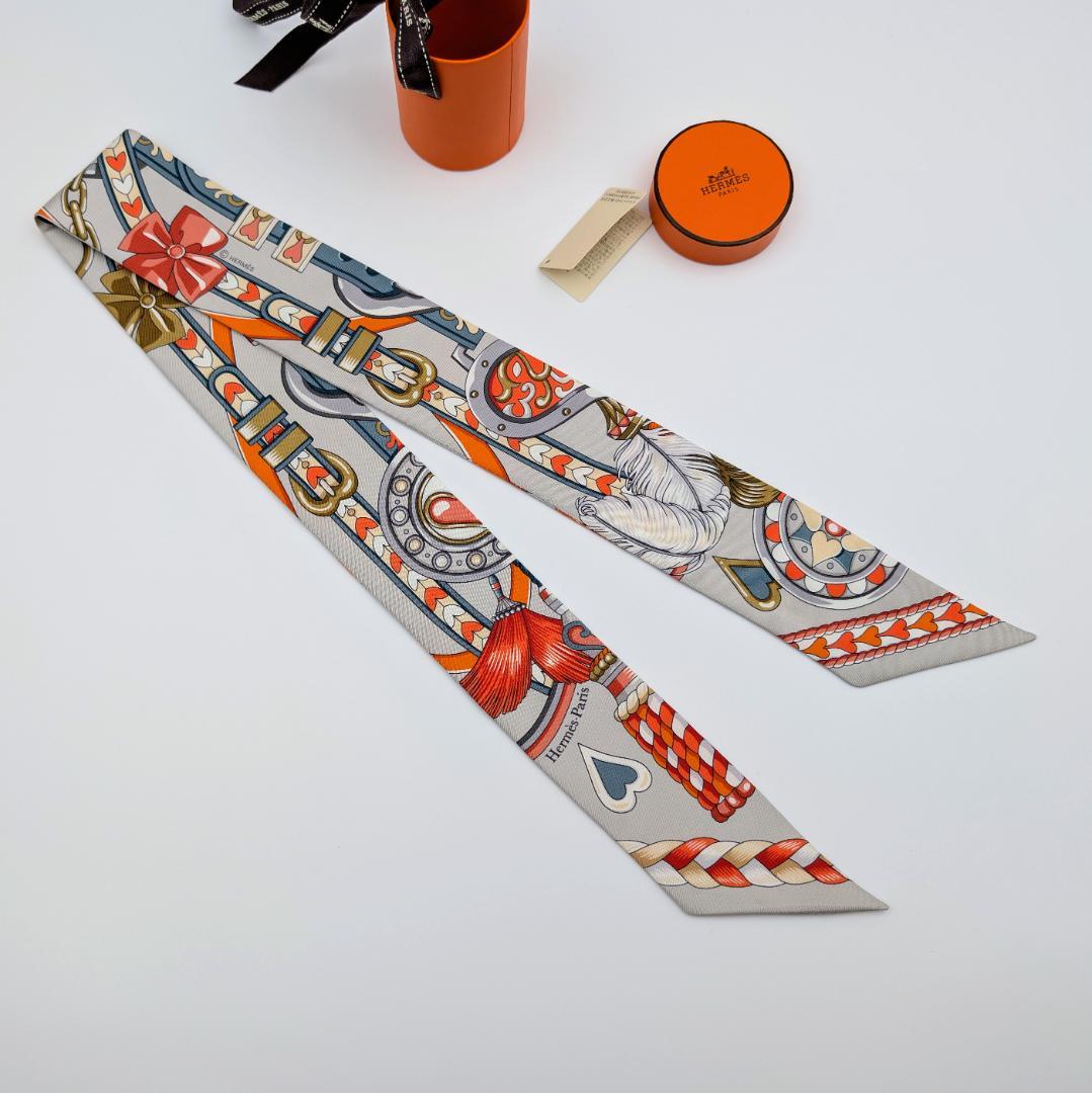 エルメス ツイリー HARNAIS DE COEUR アルネドゥクール グレー