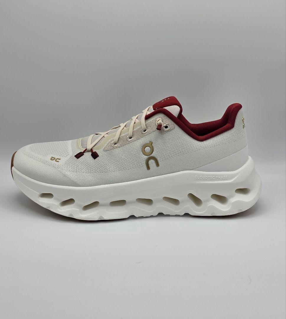 On ランニングシューズ ホワイト/バーガンディ
