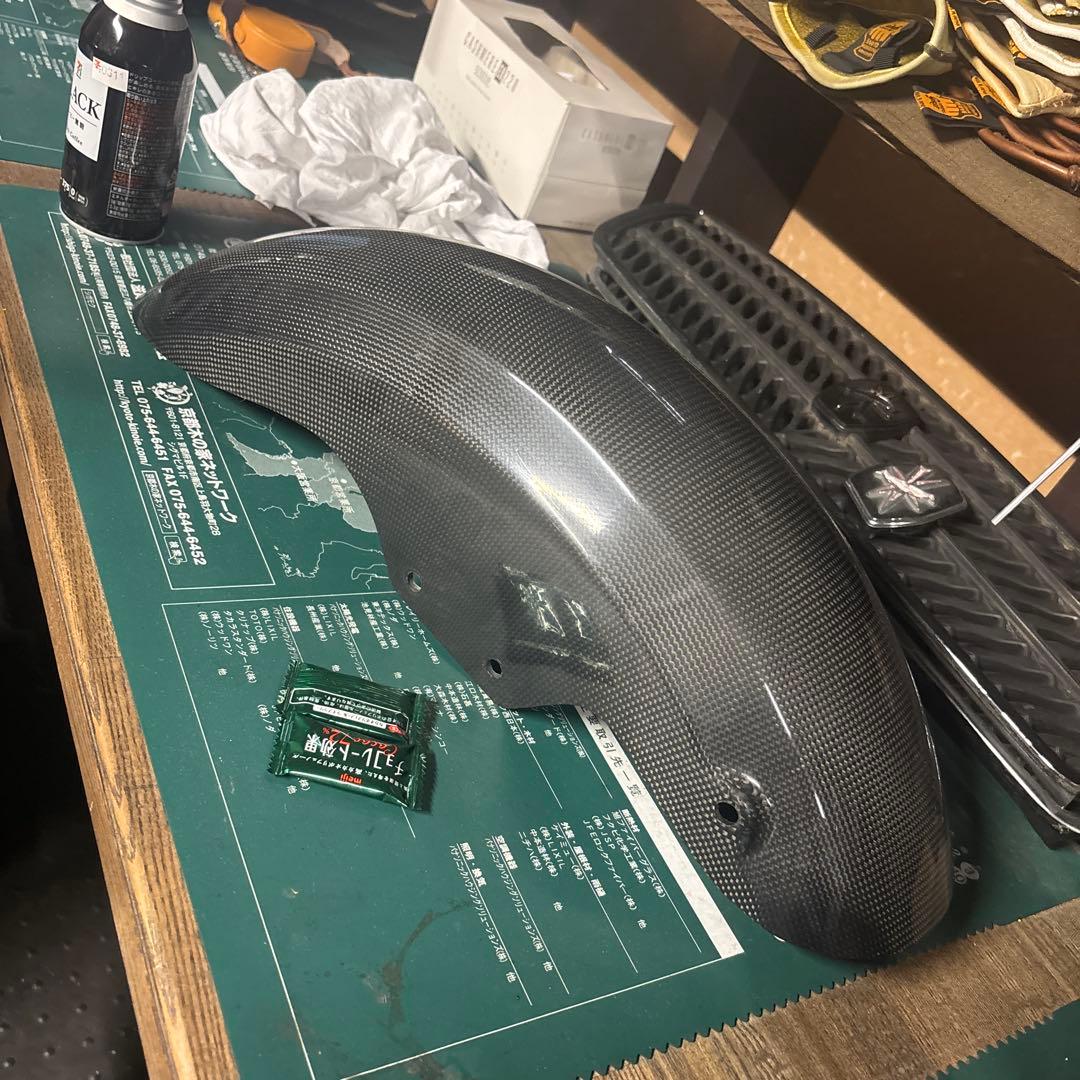 ゼファー1100 フロントフェンダー カーボン