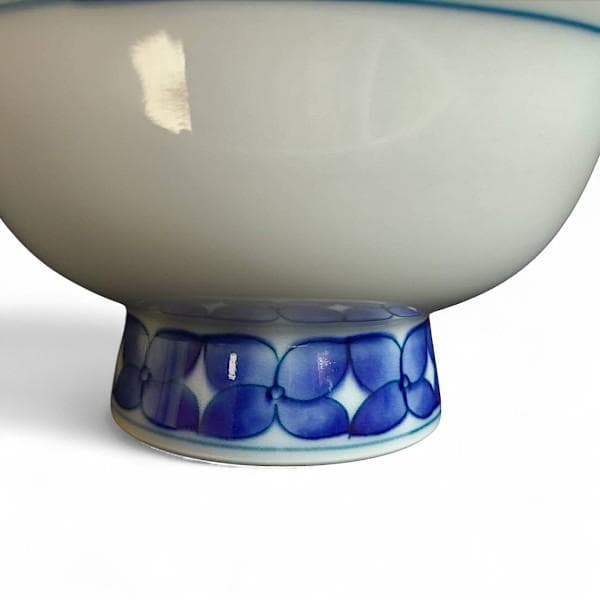 伊万里鍋島焼　畑萬陶苑　紫陽花紋　高台付き小鉢　揃　５客　染付