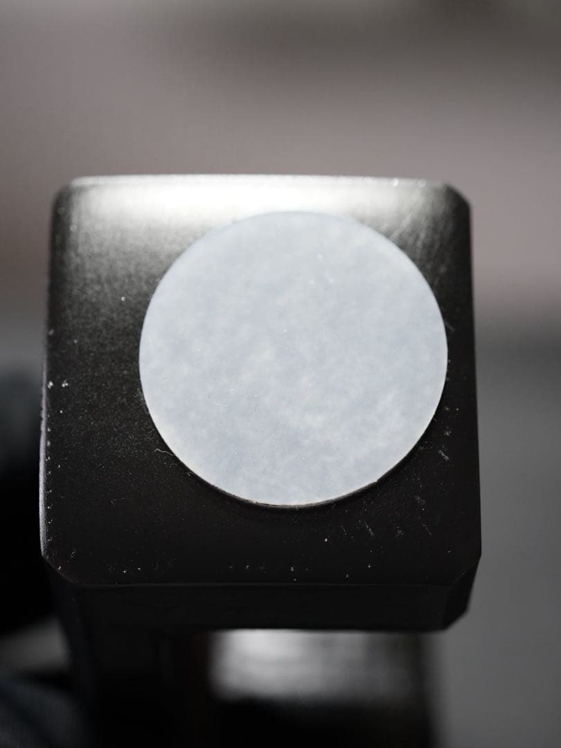 漆黒ソリッド！ムケオムントル 腕時計スタンド