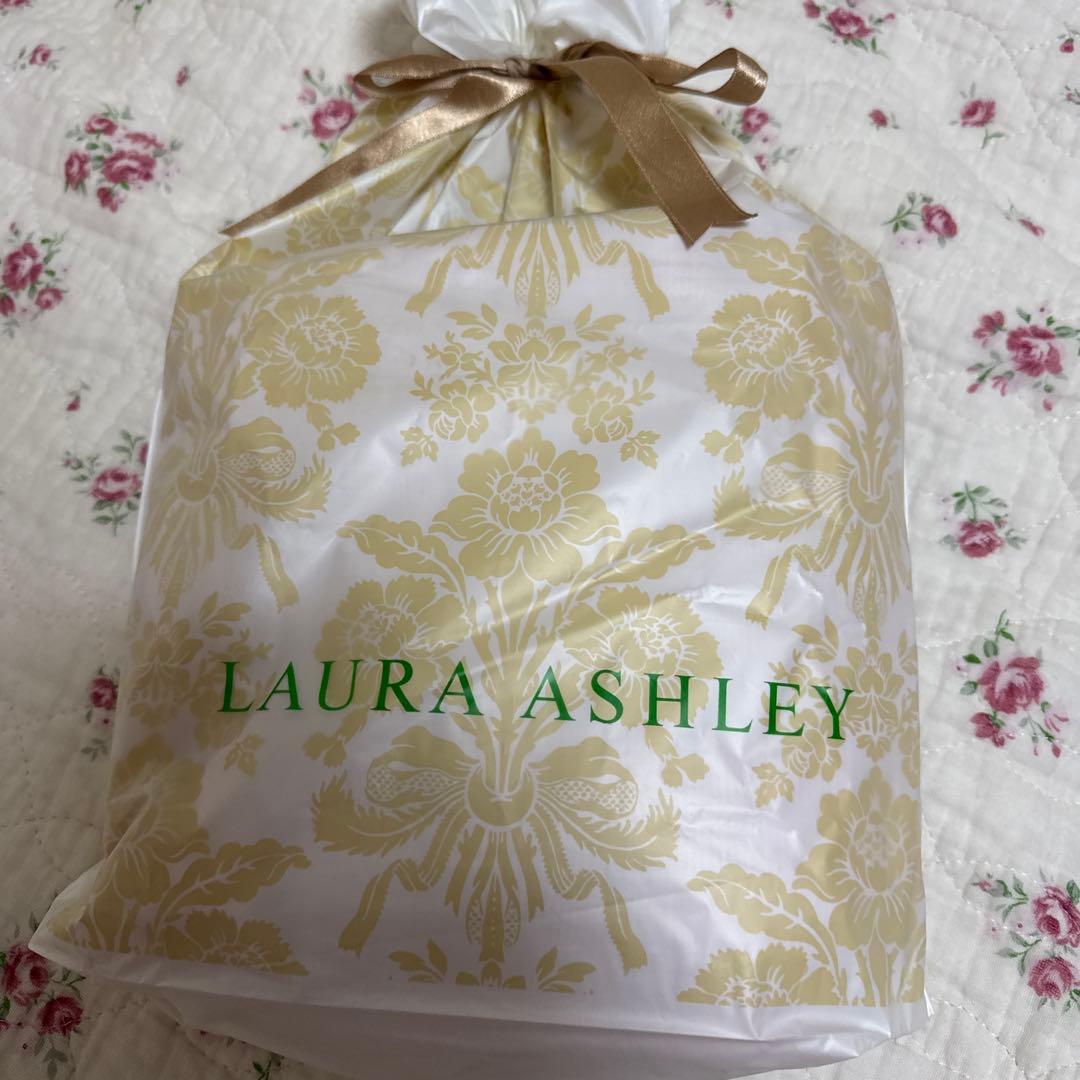 ♥︎LAURA ASHLEY ♡ガーゼパジャマ♡新品タグ付き♡オールシーズン