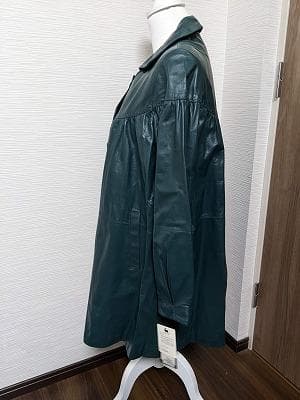 265　新品未使用保管品タグ付　三越ラムレザーコート　パルティナ　羊革　フレアー