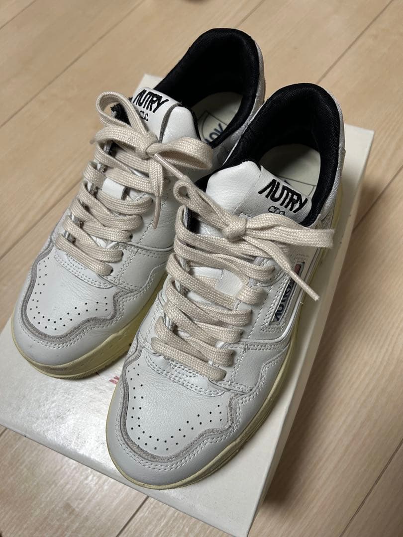 ☆美品☆【AUTRY】ROLW MY06 CLCスニーカー　38