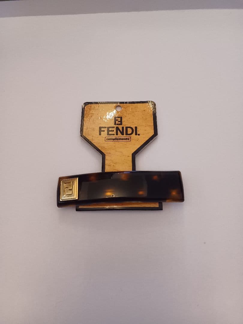 FENDI バレッタ　正規品　最終値下げ