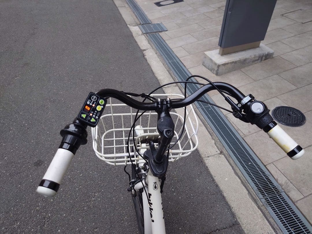 大阪府　ブリヂストン　bikke 電動アシスト自転車 チャイルドシート付き