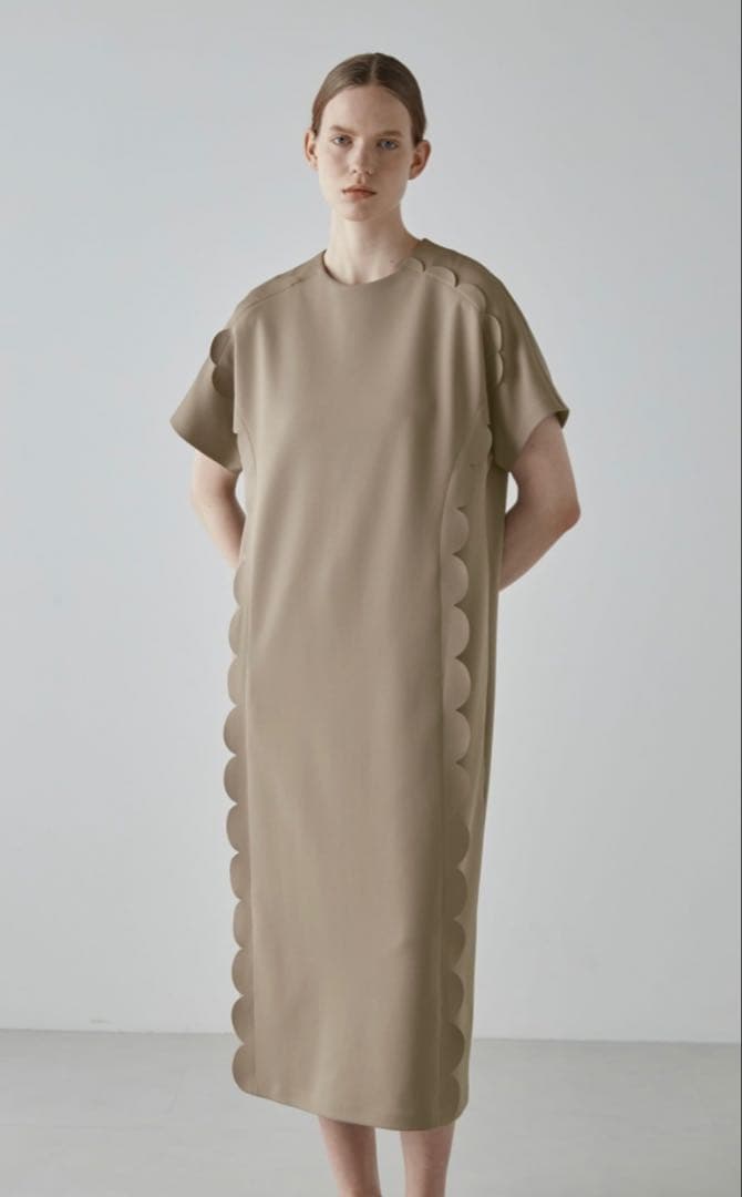 お値下げ★ADORE スカラップ　ワンピース★