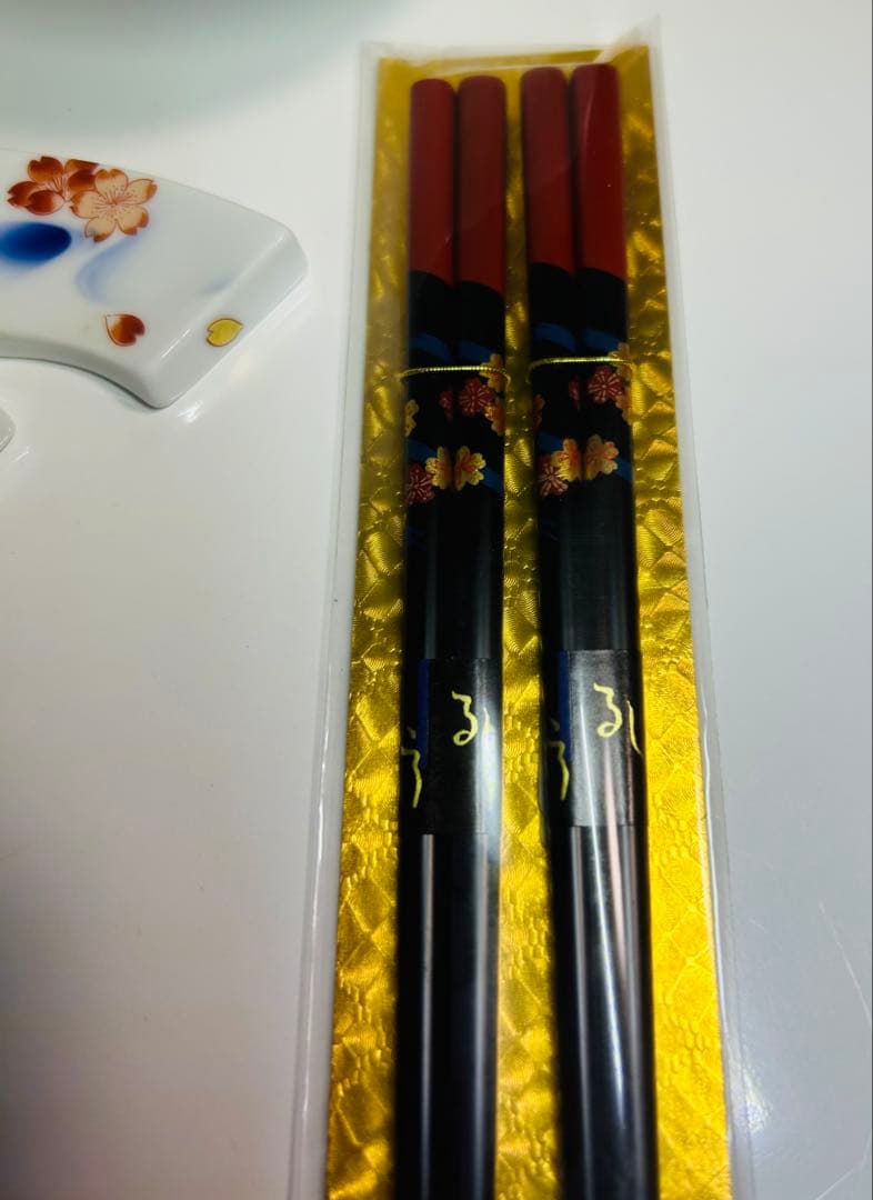 未使用！深川製磁 百年庵 金彩桜 茶碗・うるし箸・箸置きセット 赤スタンプ　箱付