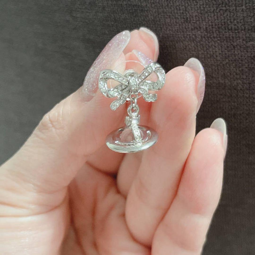 Vivienne Westwood リボンスモールオーブピアス クリア