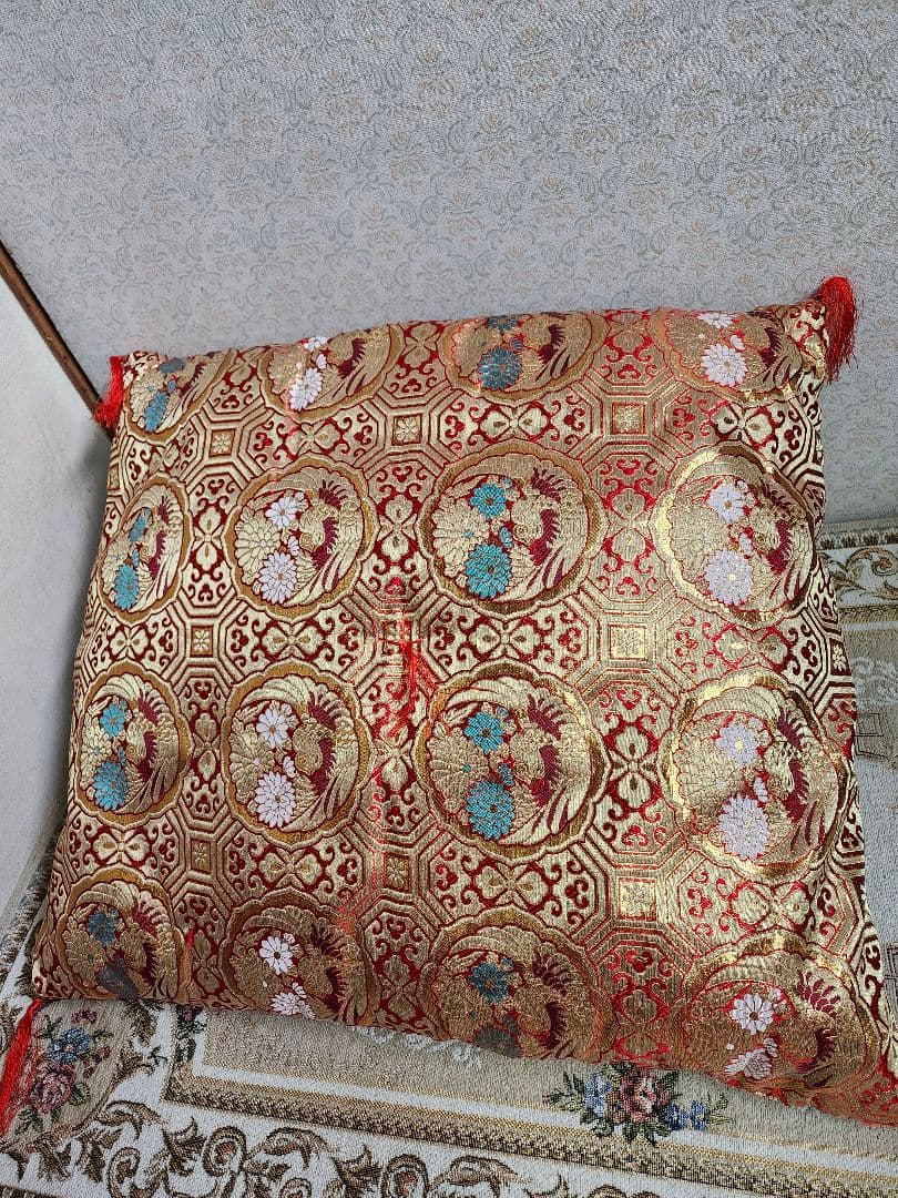 新品未使用　御前用　仏事用　座布団　高級　金蘭生地