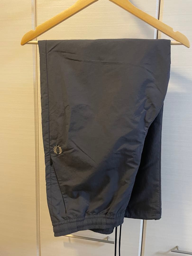 BEAMS別注 FRED PERRY / Shell Pants アンカーグレー