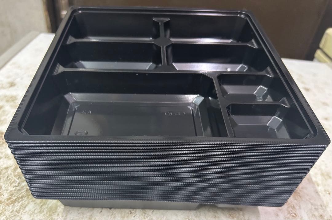 【弁当容器 中仕切】70-70 C1 黒ZP エフピコチューパ300(50×6)
