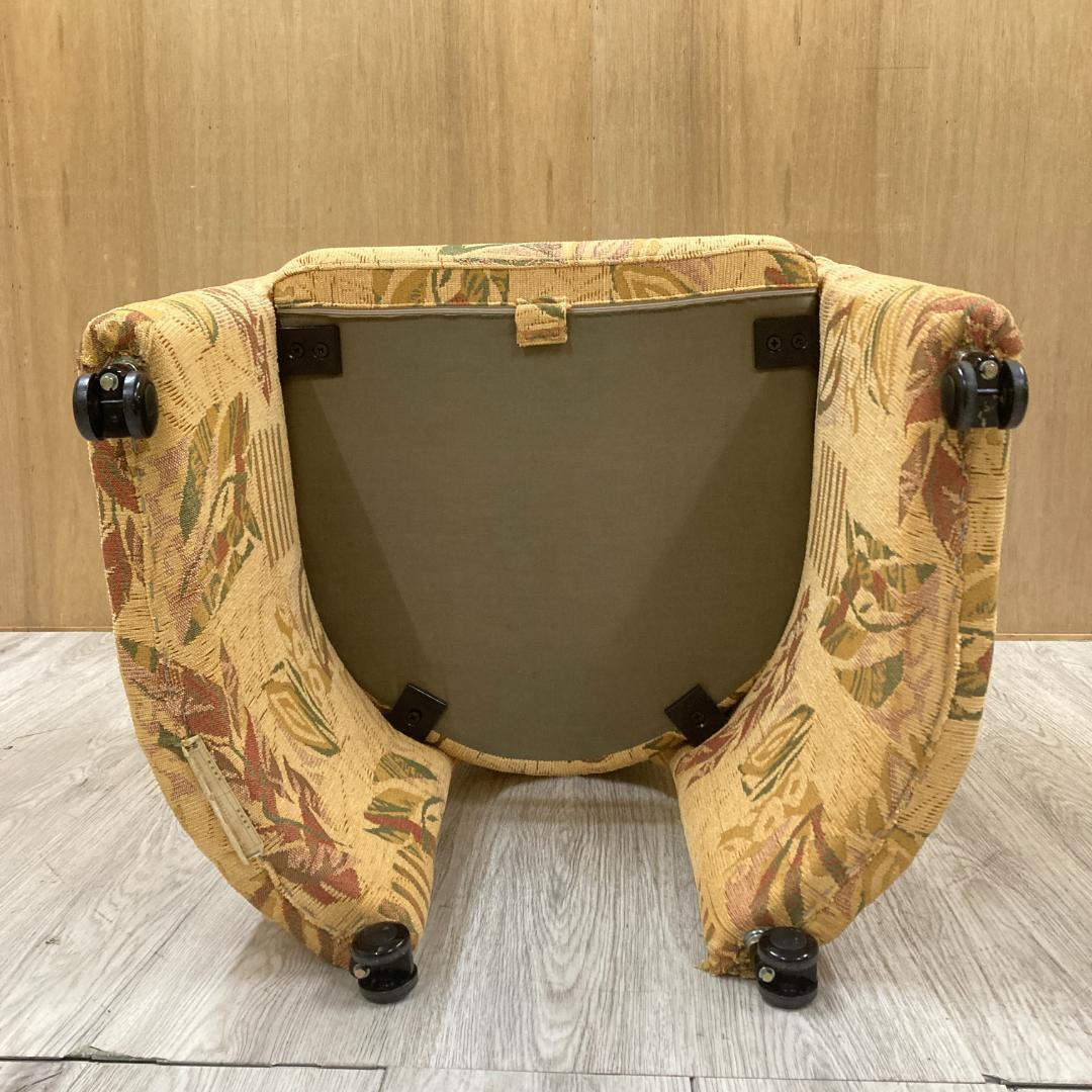 フクラ　ラウンジチェア　ソファ　椅子　アームチェア　キャスター付き　A