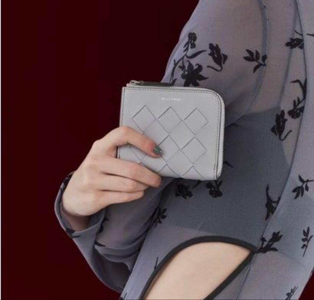 ペレボルサ　新作　二つ折り財布　アイスグレー　メッシュ　新品