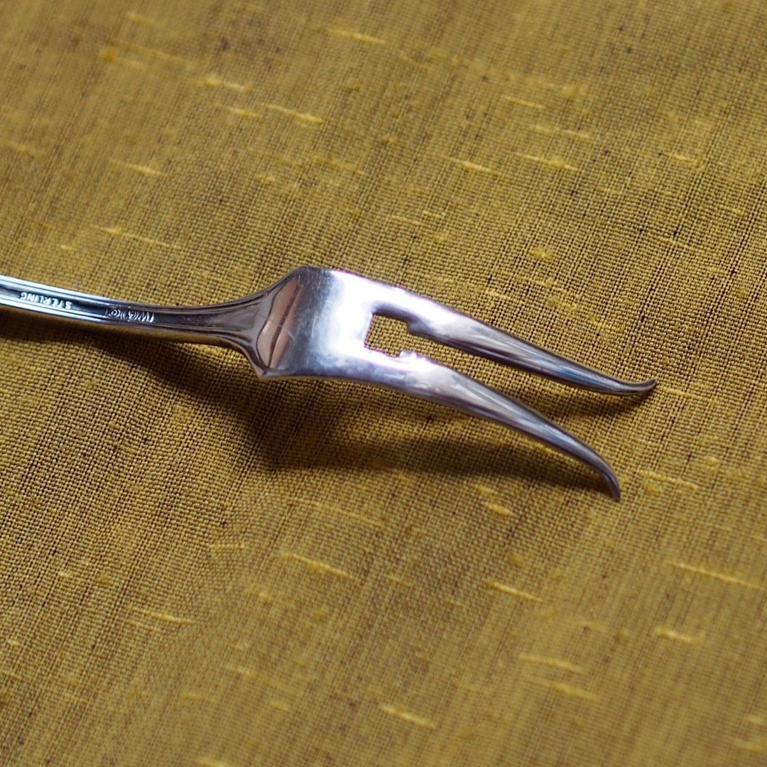 拷問具のような銀のフォーク　2本　おそらくどちらも米国製