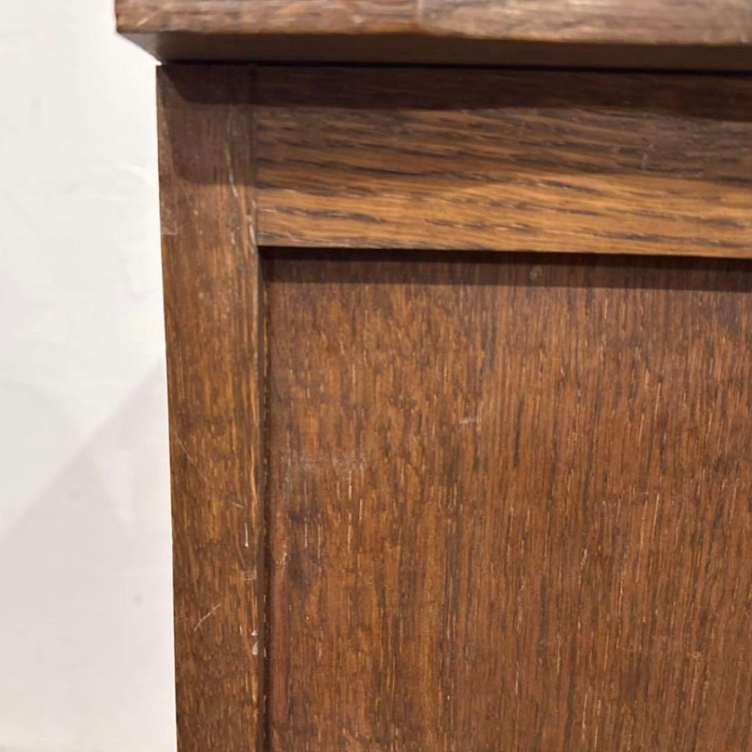 フランス　ヴィンテージ　サイドテーブル　扉収納付き　取手固め