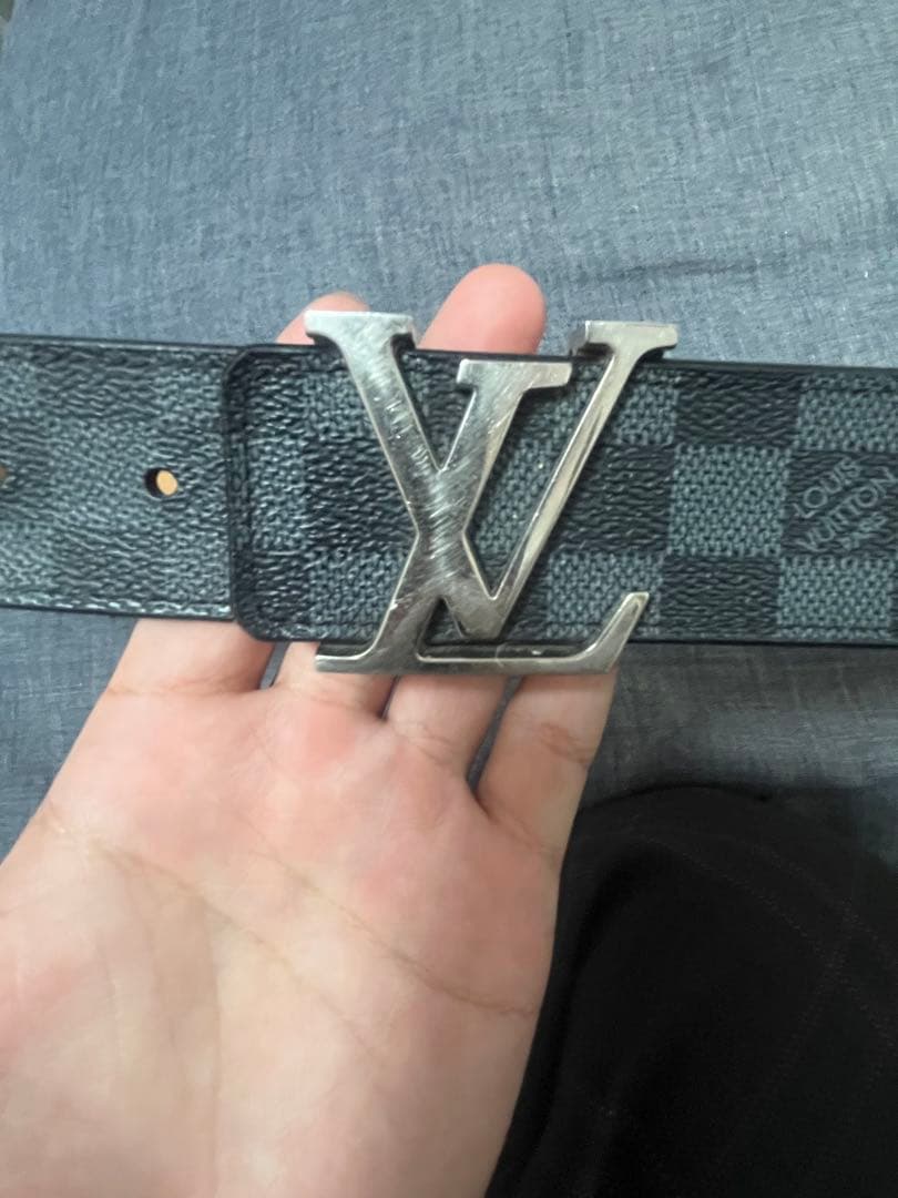 LOUIS VUITTON ブラックレザーベルト 正規品　調整可能