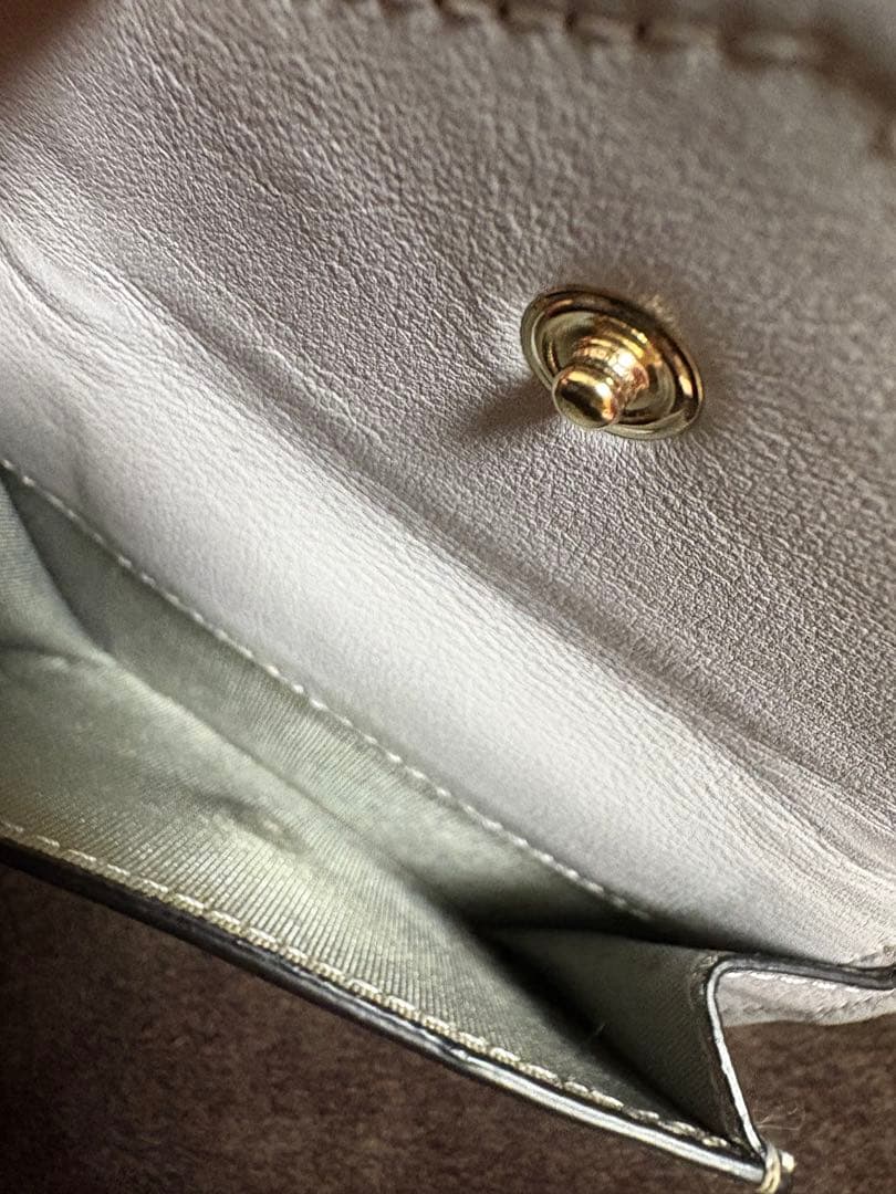 バレンチノValentino ロックスタッズ ミニウォレット