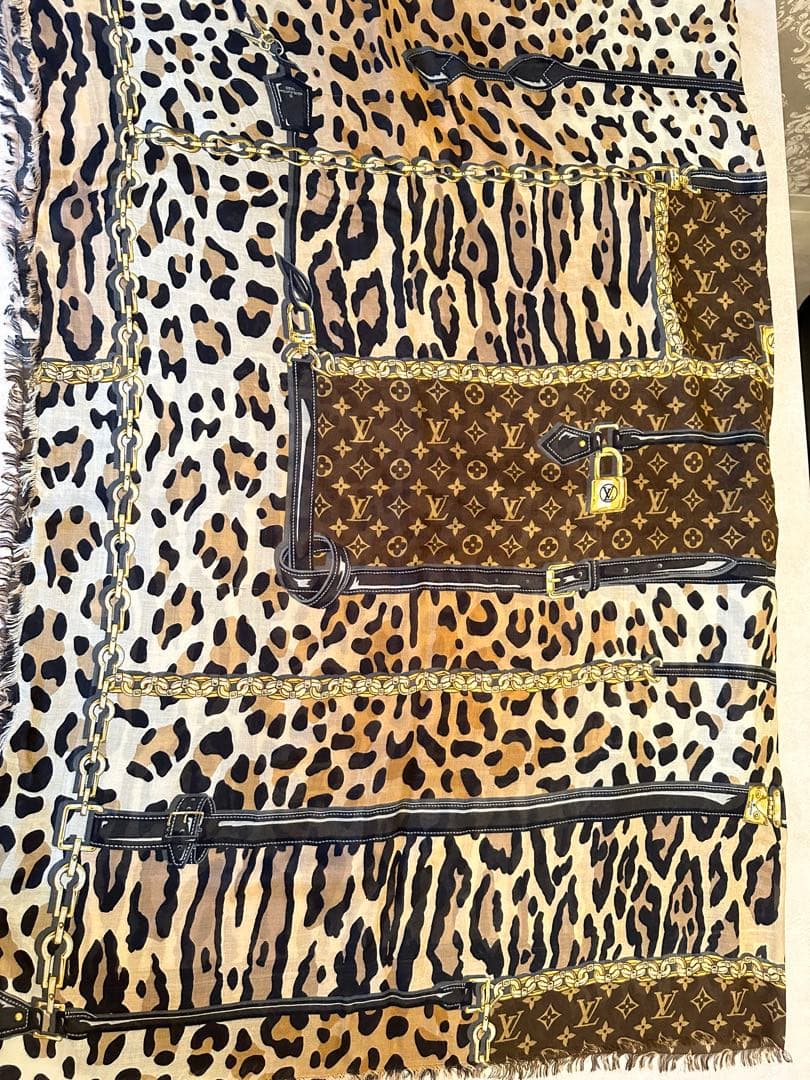 【ルイヴィトン】カシミヤ素材・レオパード柄モノグラムストール