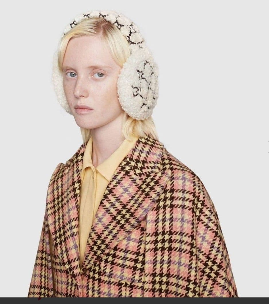 未使用品✨極美✨GUCCI 黒 ファー イヤーマフ GGロゴ