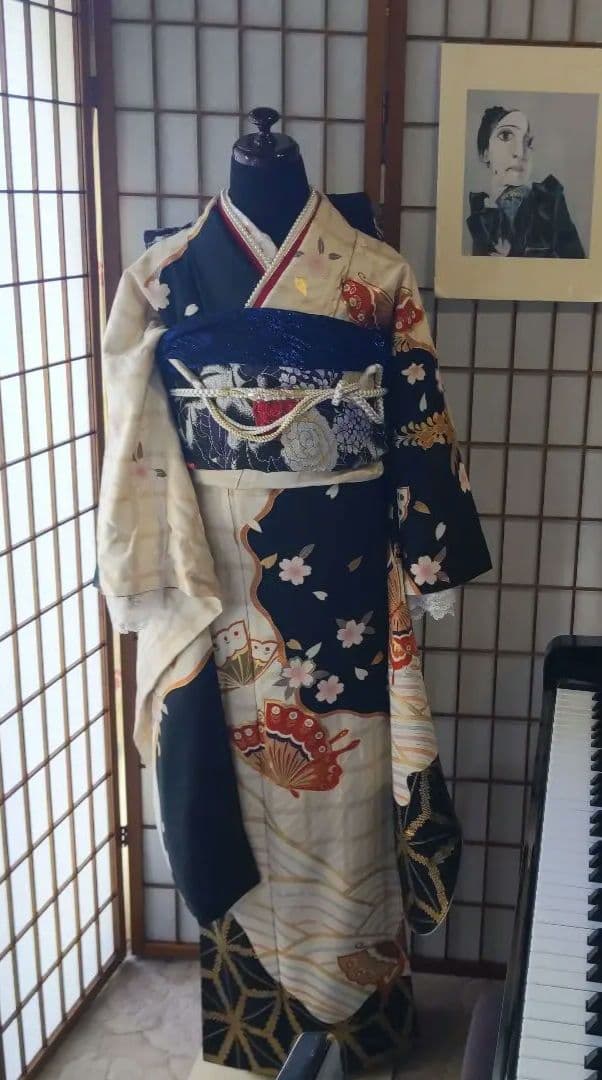 405白地レトロモダン　舞蝶桜　正絹振袖7点フルセット成人式卒式謝恩会