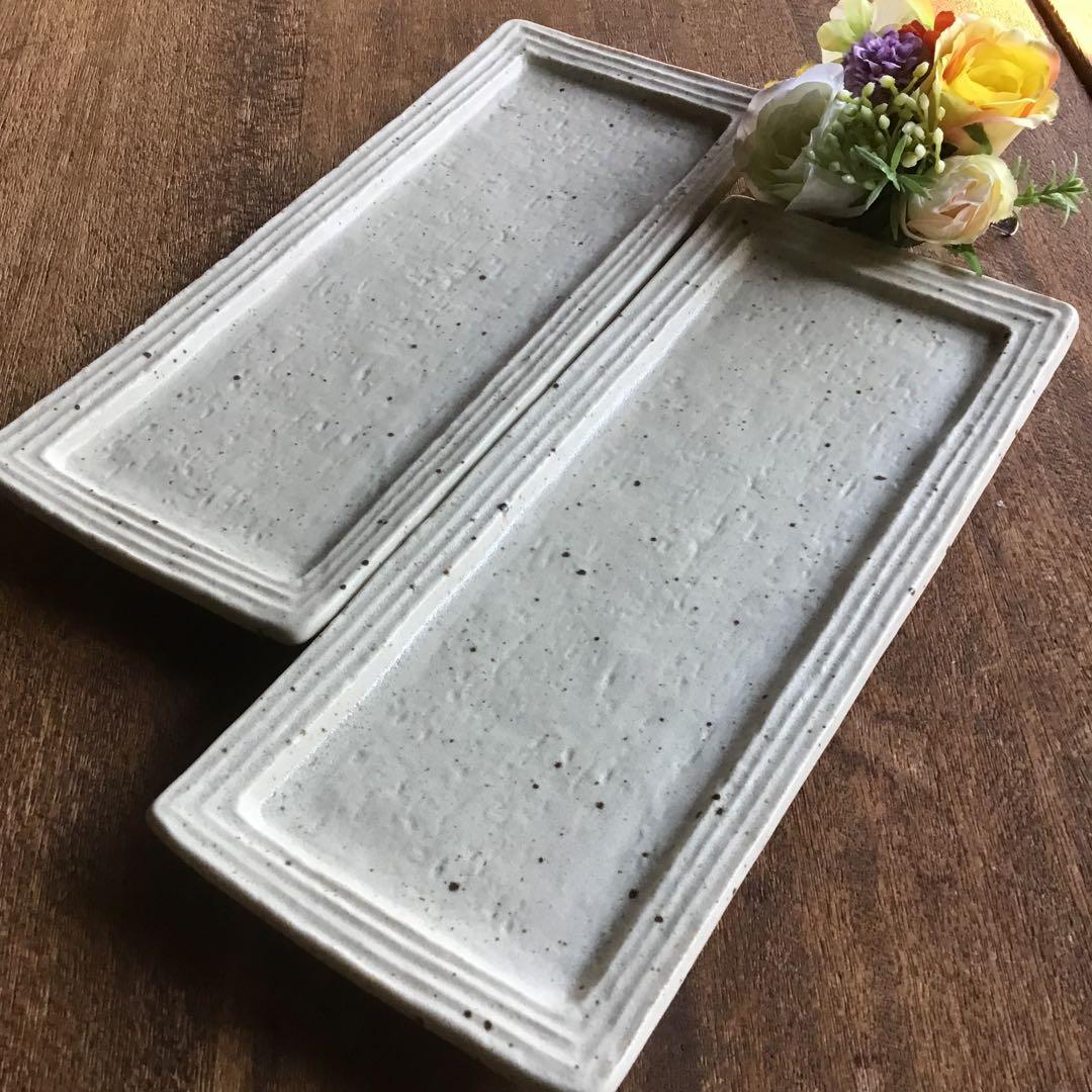 サクラ草です。新品美濃焼　コバルトリム長皿　焼き物皿ペア2枚セット他