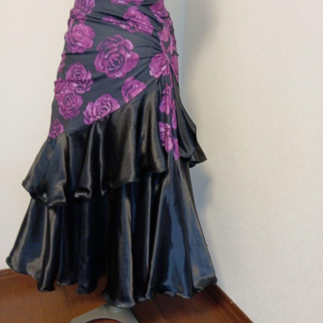 専用✨️豪華✨️社交ダンス用ツ―ピ―スドレス 黒と紫の花柄（M〜Ｌサイズ）