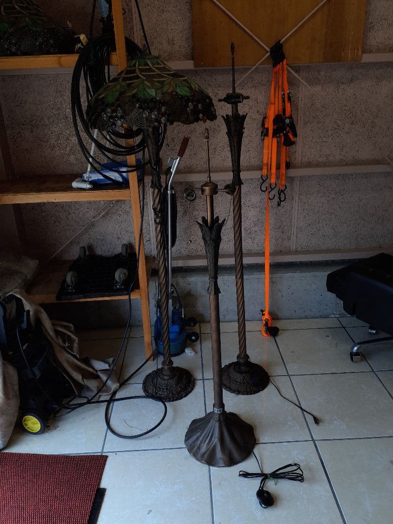 ロンデルさん専用フロアスタンド