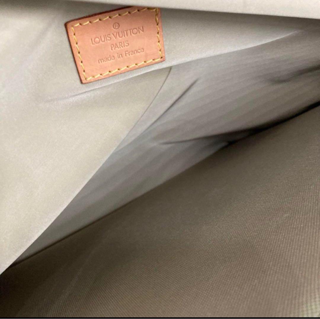 ルイヴィトン　 ジェアン メサジュ メッセンジャーバッグ　美品中古